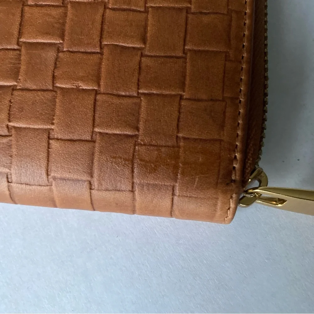 Margot New York Leather Wristlet Clutch 8.5 inches x 4.5 inches - Picture 10 of 11